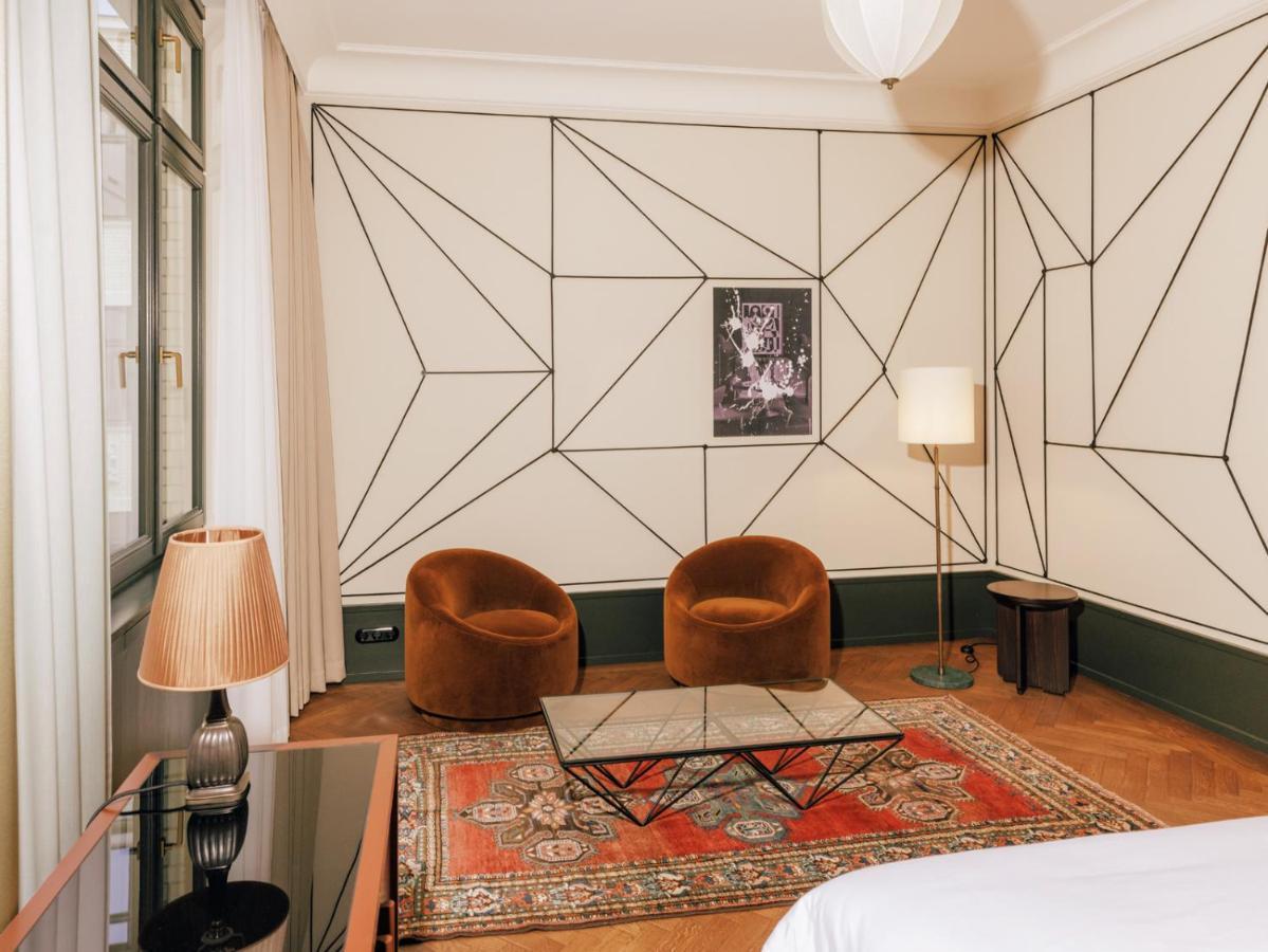 Boutique Hotel Chateau Royal Berlín Exterior foto A room at the hotel
