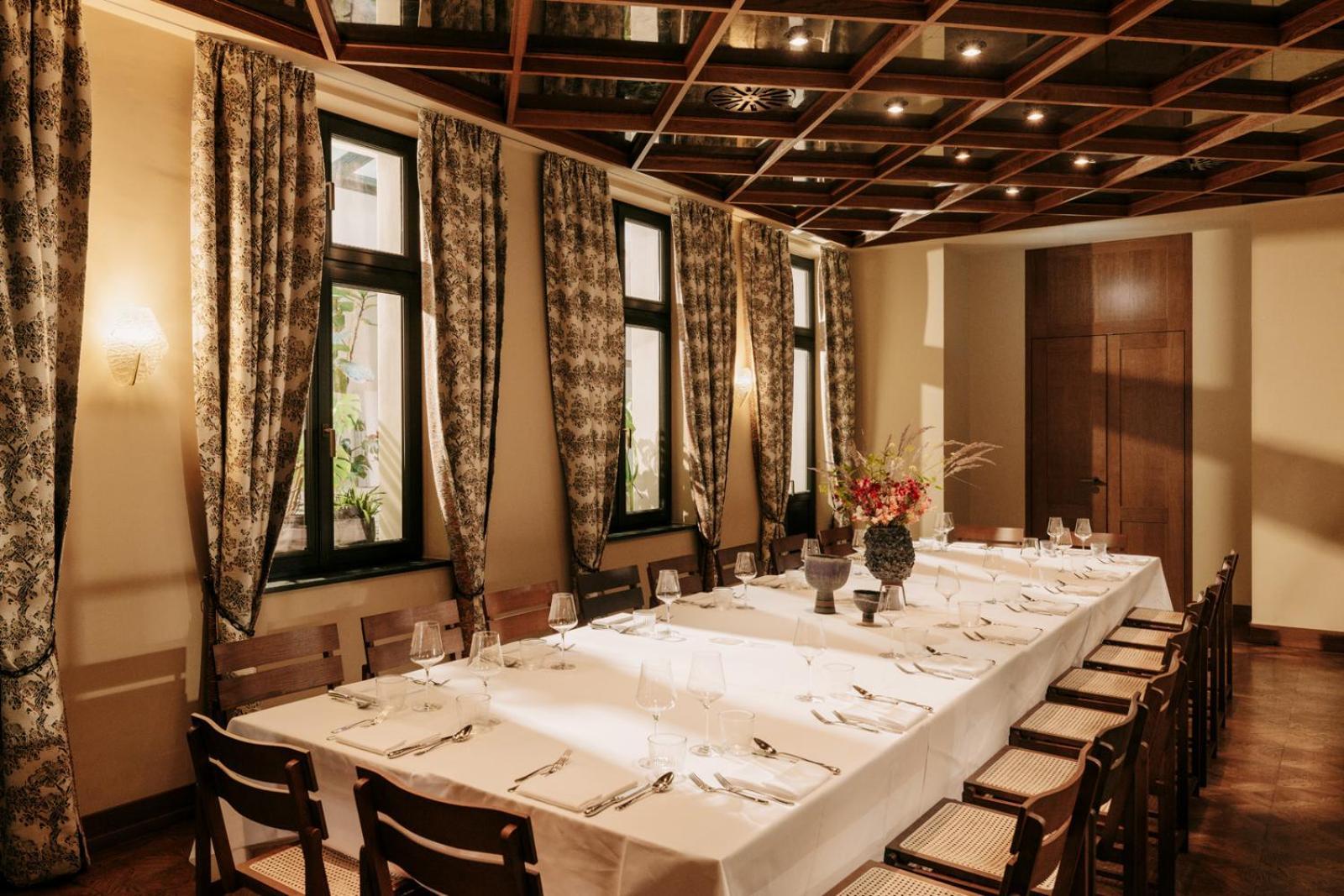 Boutique Hotel Chateau Royal Berlín Exterior foto The restaurant